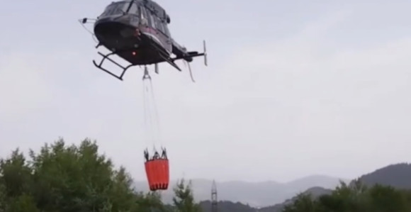 Požar na Trebeviću: 60 ljudi i helikopter MUP-a na terenu