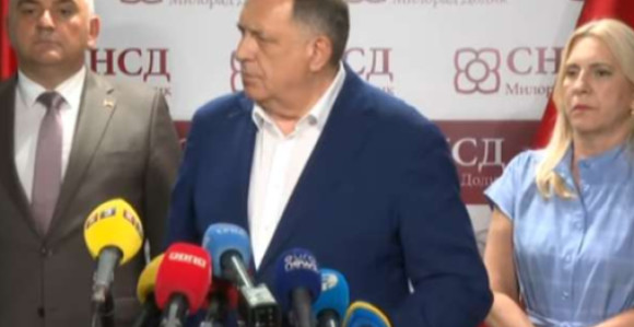 "Спонтани дочек“ Минића, Жељке и Додика у школама 1. септембра?!