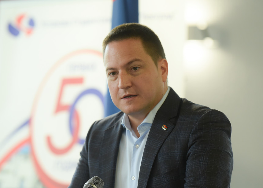 Статутарна комисија: Бранко Ружић искључен из СПС-а