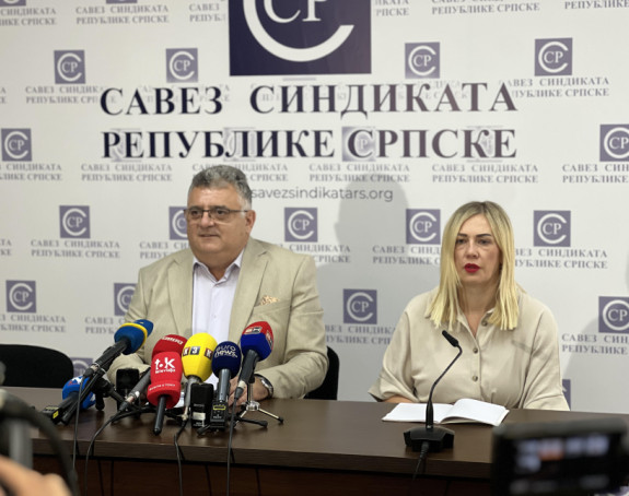 Подићи плате и вратити углед радницима у просвјети