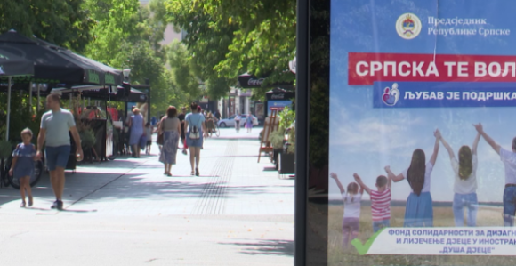 Populizam pred izbore: Vlast promoviše idealnu Srpsku, dok narod odlazi