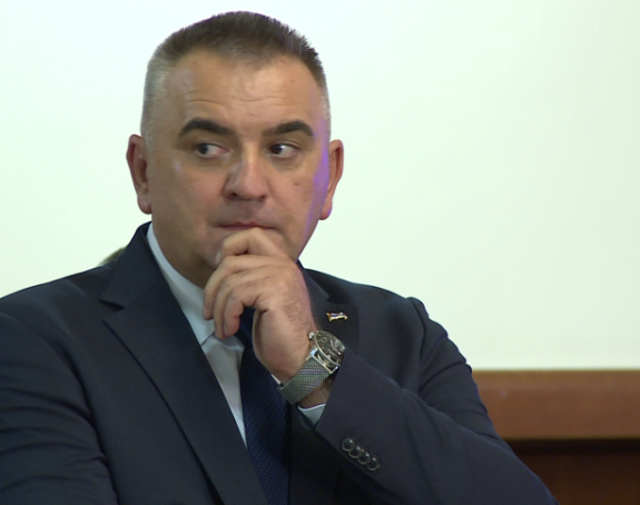 Саво Минић на сумњив начин магистрирао и докторирао