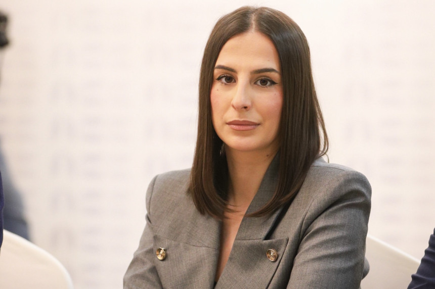 SNSD je o Miniću rekao sve samo jednim transparentom