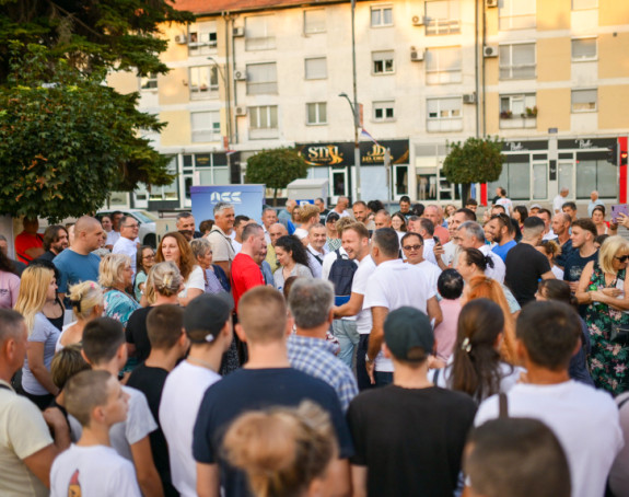 Stanivuković predstavio svoj program Dobojlijama