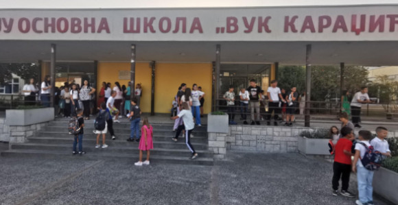 Стиже мито: Школе позивају родитеље да доставе рачуне