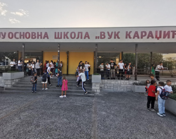 Стиже мито: Школе позивају родитеље да доставе рачуне