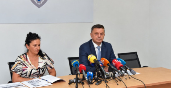 Застој за поврат ПДВ-а, Тегелтија тврди да новац није проблем