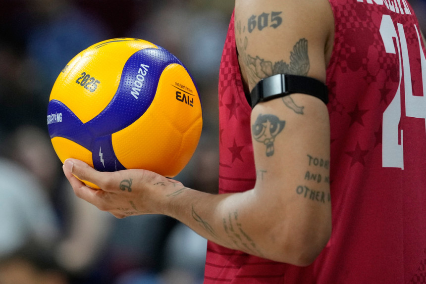 Одбојкаши Србије од 0:2 до 3:2 и побједе против Холандије на ЕП