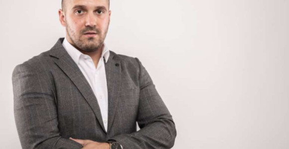 Sporna kupovina prostora i prijava CIK-u protiv Trninića