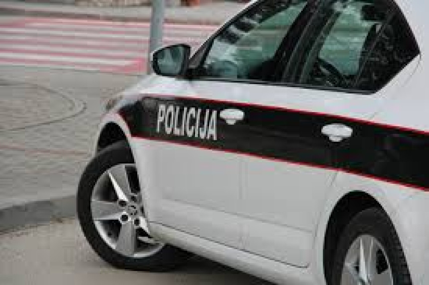 Полицајац тешко повријеђен док се враћао с посла