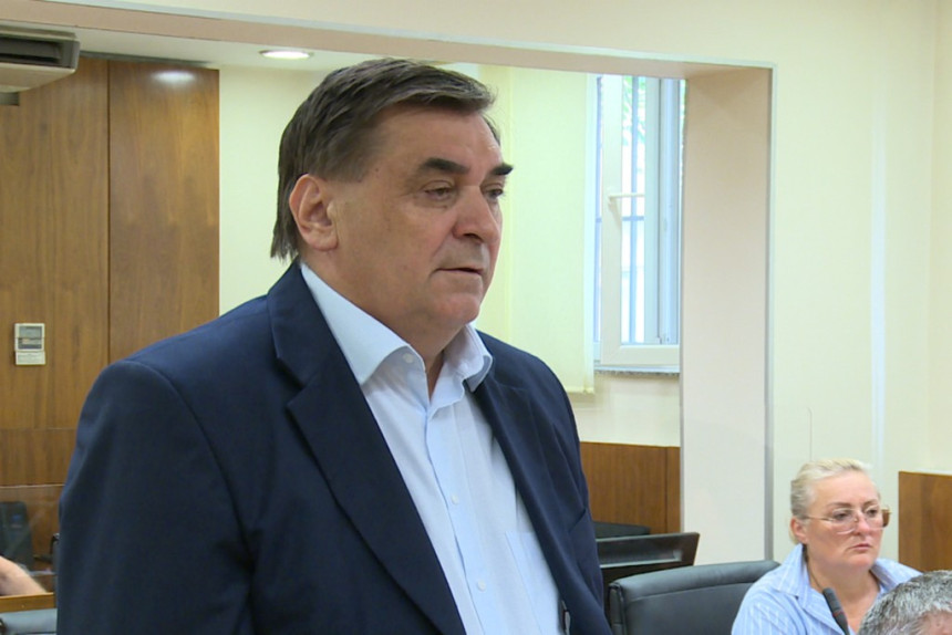 ВИРАЛНИ ВИДЕО ОТВОРИО РАСПРАВУ: Ко је Обрен Петровић и које се контроверзе везују за његово име?