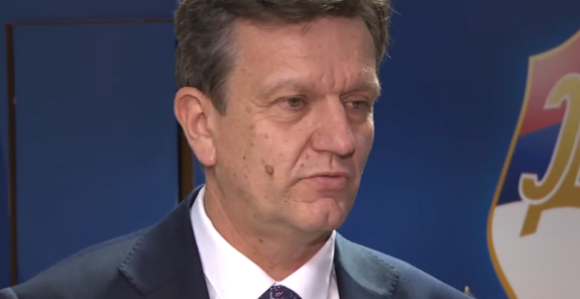 Џаба подмећете и фабрикујете оптужбе, ја ћу бити предсједник