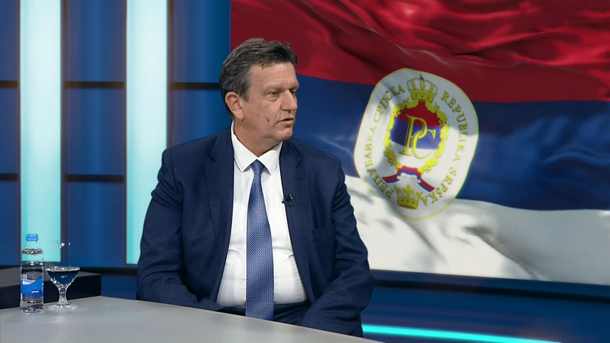 Просвјетни радници морају бити заштићени и имати веће плате