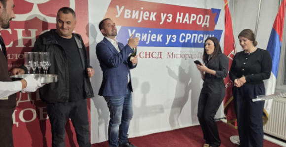 У Добоју славе побједу, а нису саопштили резултате