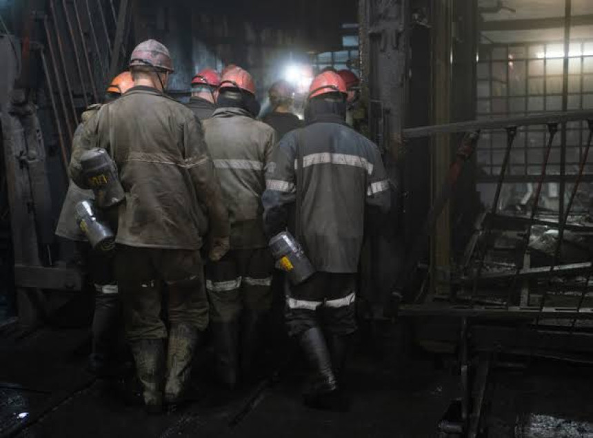 Након осам сати заробљени рудари изашли на површину