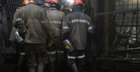 Након осам сати заробљени рудари изашли на површину