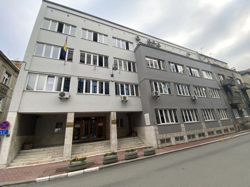 CIK naložio ručno brojanje i otvaranje vreća sa 17 biračkih mjesta