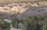Како су власти и тајкуни жртвовали једно село ради угља