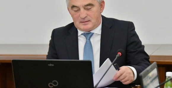 Komšić odobrio 12.636 KM za lift u zgradi u kojoj živi