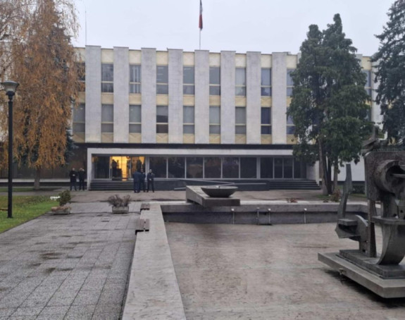 Народна скупштина РС незаконито крије имена запослених