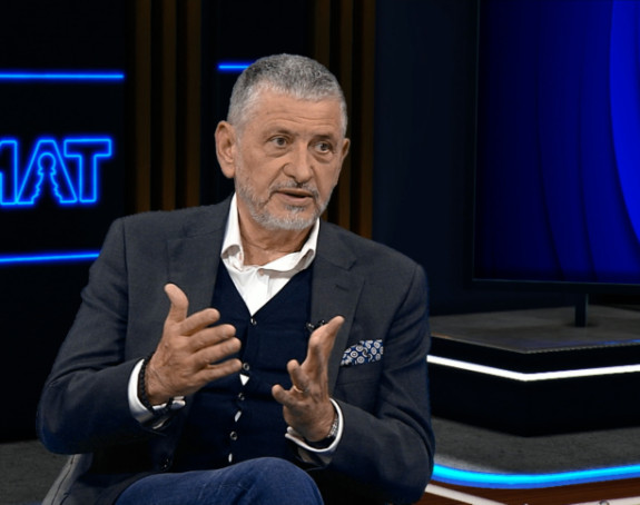 Од лобирања народ нема користи - То је само скупо плаћена представа за домаћу јавност