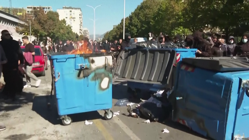 Током четири дана протеста у Албанији повријеђено 156 људи