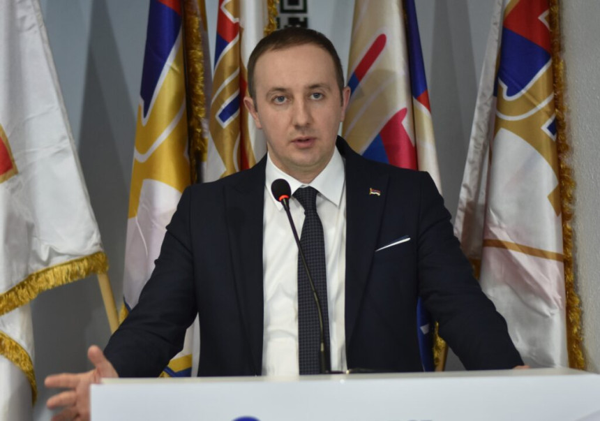 Прочишћавање је почело, ко прекрши Статут није члан СДС!