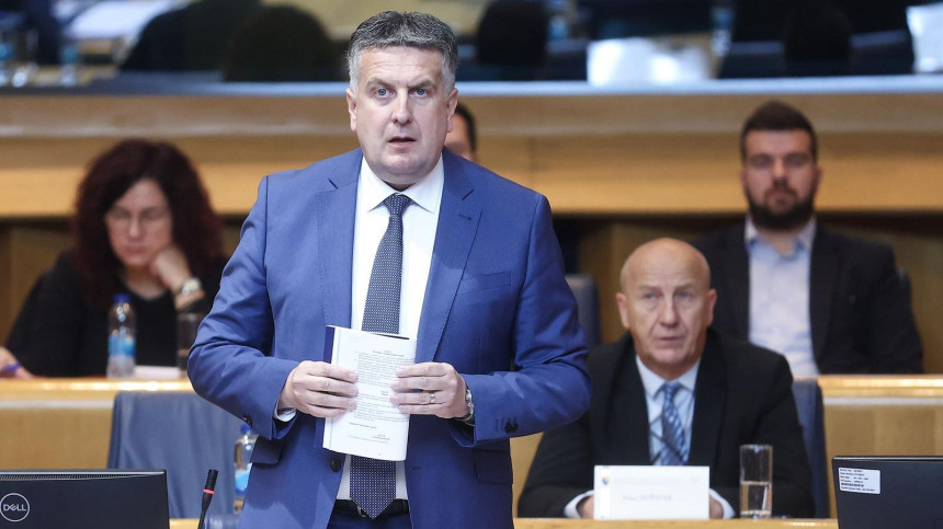 СНСД може добити највише 3 делегата, опозиција сигурна за 2