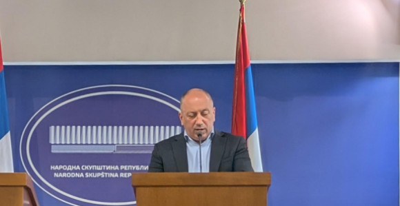 Crnadak ima već poslaničko pitanje: Gdje je 240 miliona KM za Serdarova?