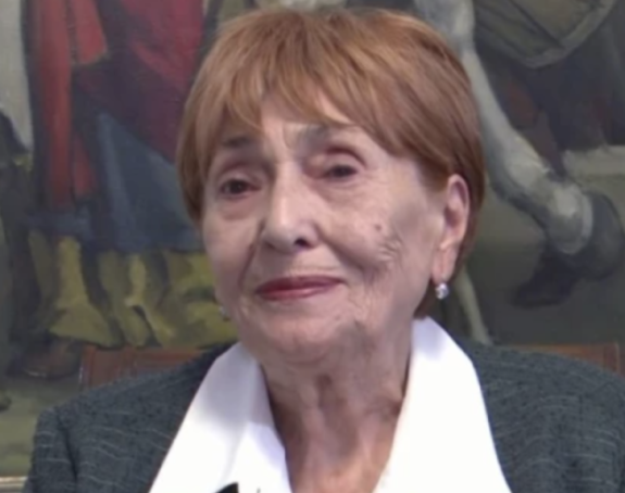 Нападнута мајка Александра Вучића, пријављено полицији