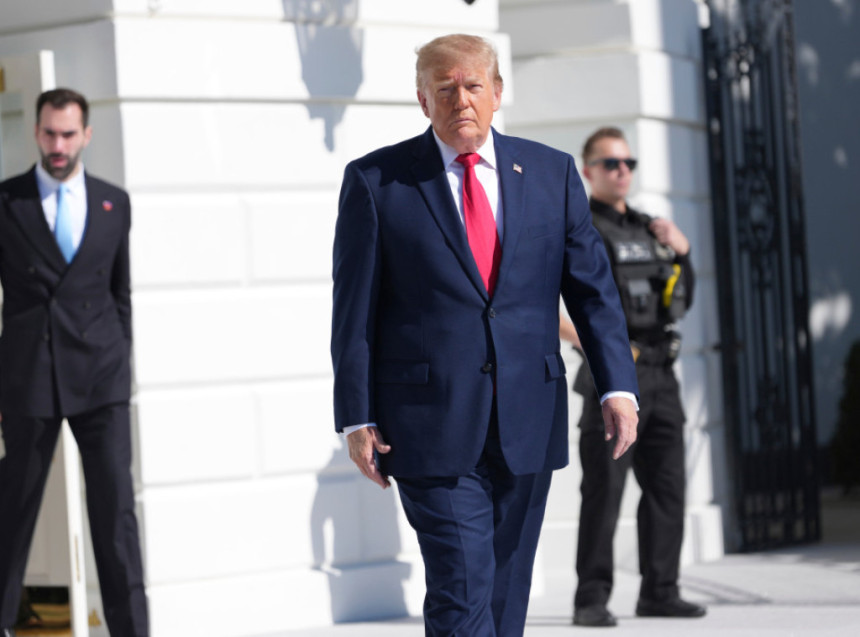Трамп поручио да ће признати резултате под једним условом