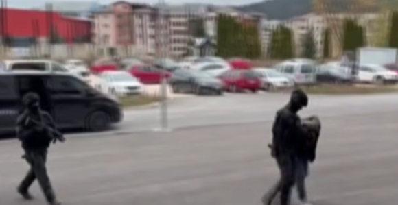Akcija u Istočnom Sarajevu, uhapšene tri osobe (VIDEO)