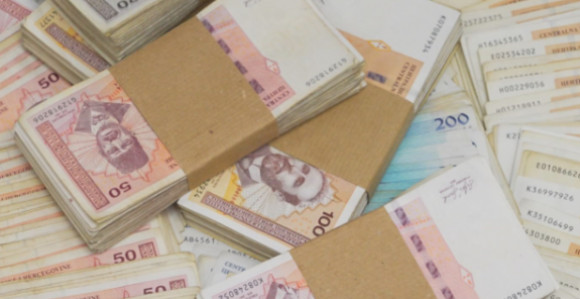 Функционерима у БиХ плате скачу и до 9.426 КМ!