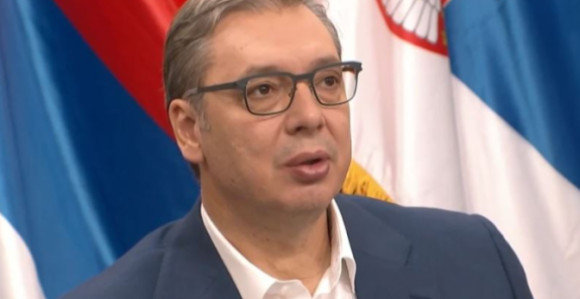 Вучић објаснио како је одлучио да објави пораз и смири народ