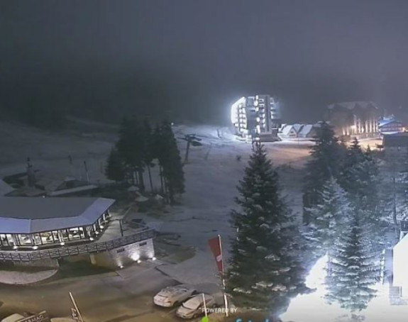 Први снијег почео падати на Јахорини и Романији