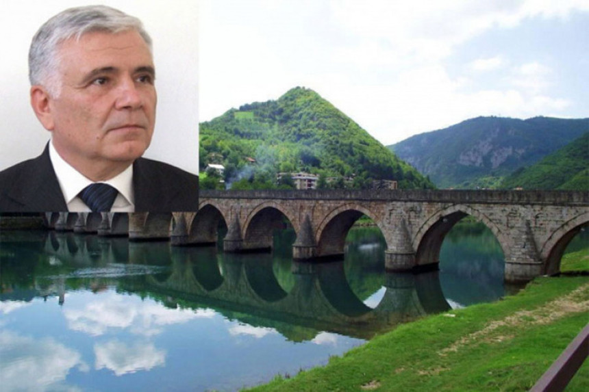 Mišković izložen linču vladajućih