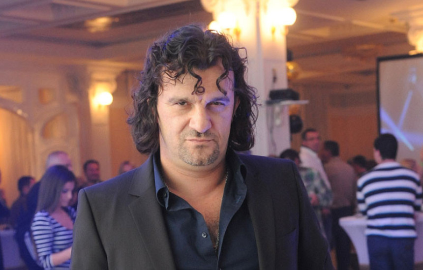 Aca Lukas duguje državi 250 000 €