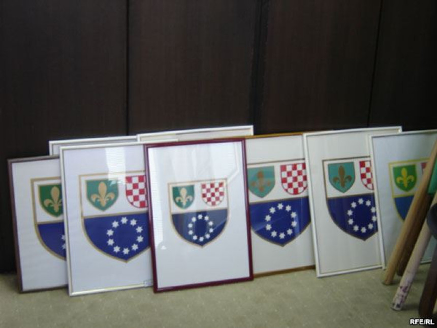 Federacija BiH i dalje bez grba i zastave