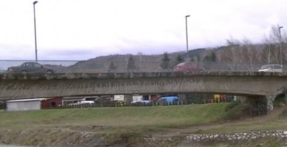 Drama u Pirotu, djevojka htjela da skoči u Nišavu