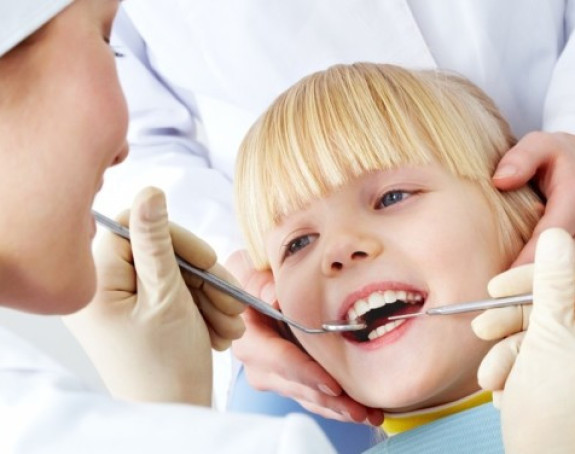 Kod djece prosječno šest pokvarenih zuba