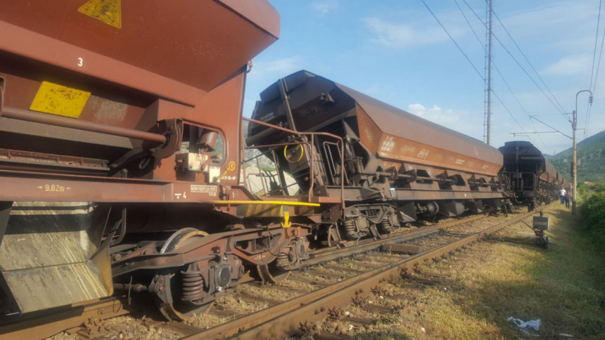 Теретни воз искочио из шина код Мостара
