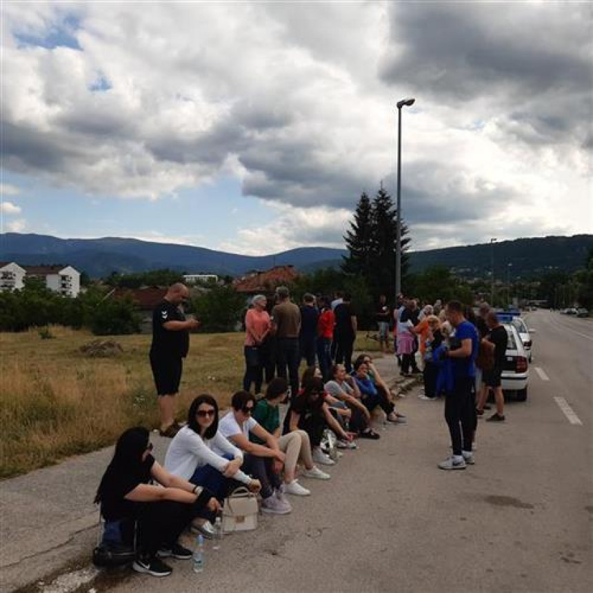 Građani Drvara prijete blokadom puteva zbog otpada