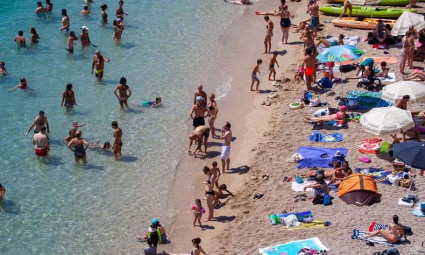 Забринутост: Пораст заразе доласком туриста у Грчкој