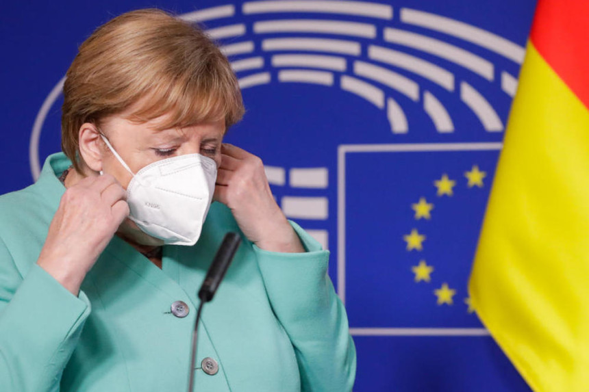 Меркелова позвала на глобалну борбу против короне