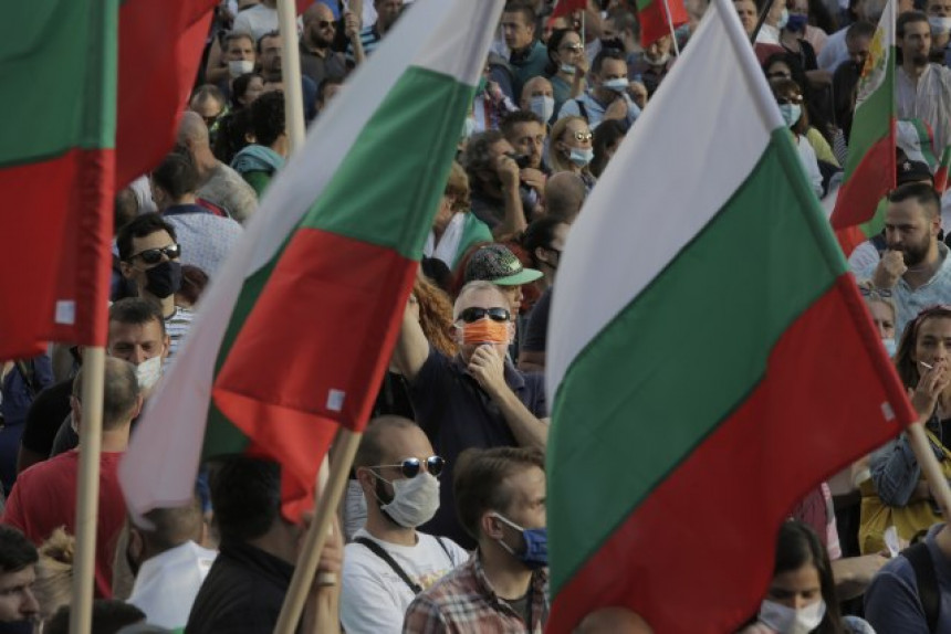 Bugarski državni vrh zarobljen u sukobu