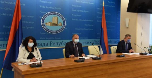 У РС забрањено окупљање преко 10 људи до избора