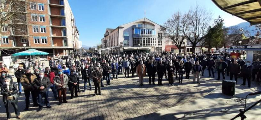 Протест бораца ВРС у Братунцу: Преварени смо!