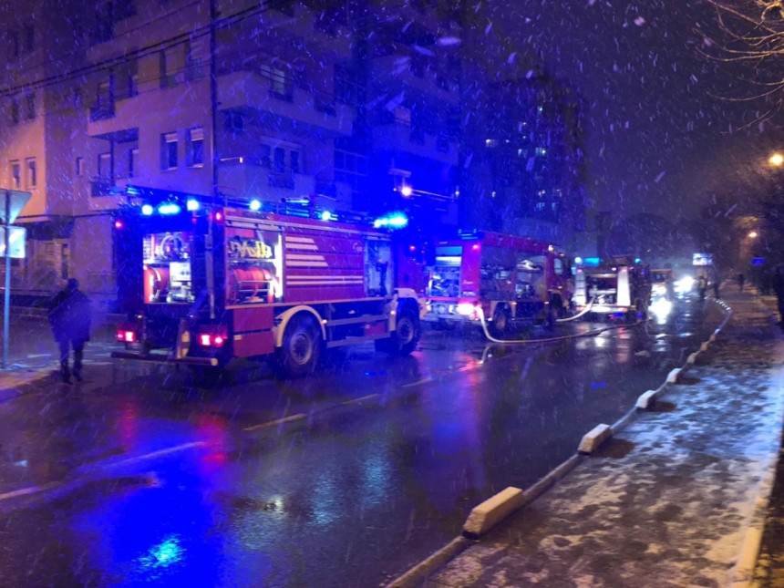 Пожар код Палате Србија на Новом Београду