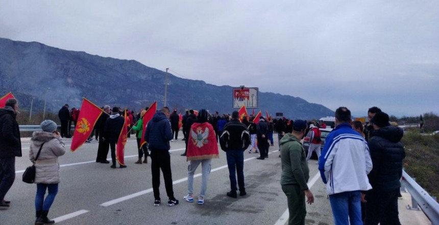 "Crnogorsko proljeće" traži ostavku Vlade CG