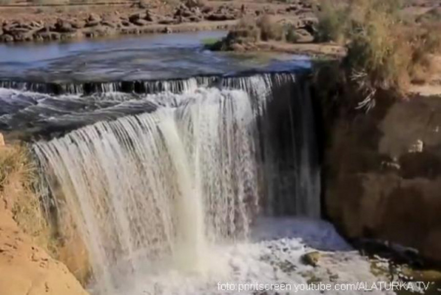 Ово су једини водопади у Египту! (ВИДЕО)